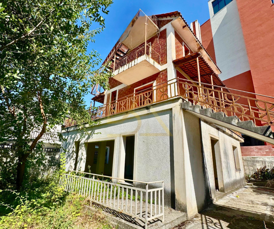 Villa in vendita – Shkozë, Tirana