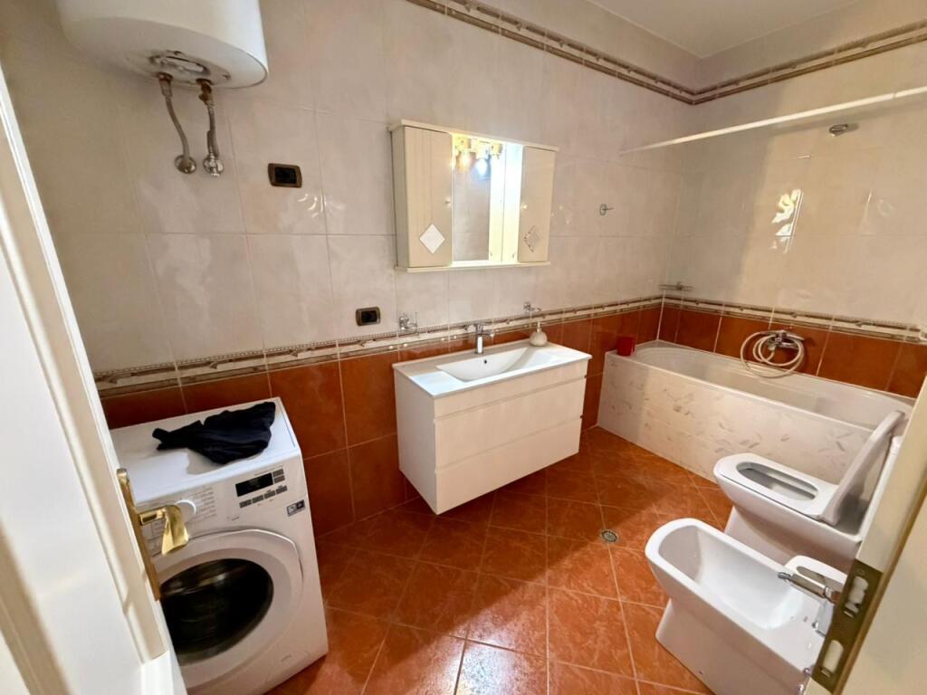 ✨ Shitet Apartament  📍 Bllok 💶 Çmimi: 385,000 €