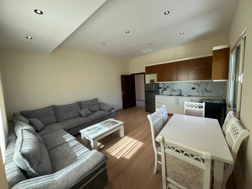 Appartamento 2+1 in affitto – Vilat Amerikane 550 EURO