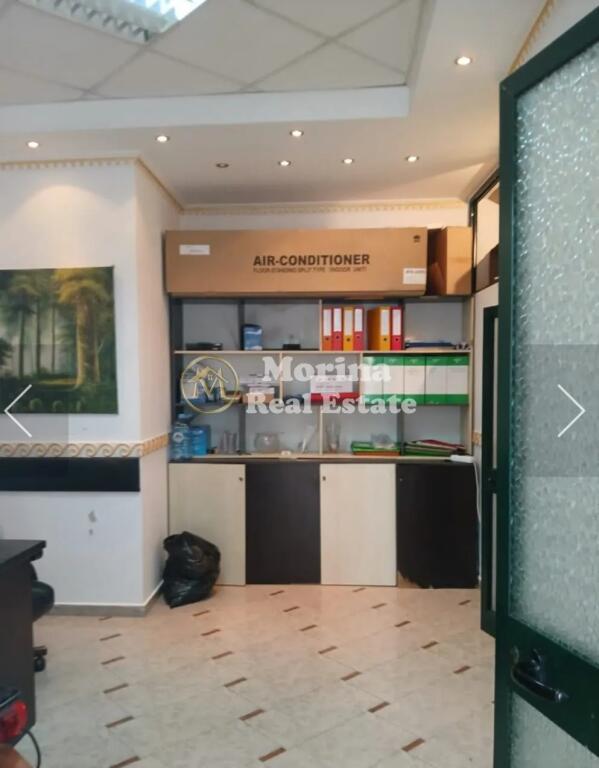 Affitto, Locale Commerciale, a 21 Dhjetori, Prezzo 450 Euro/Mese