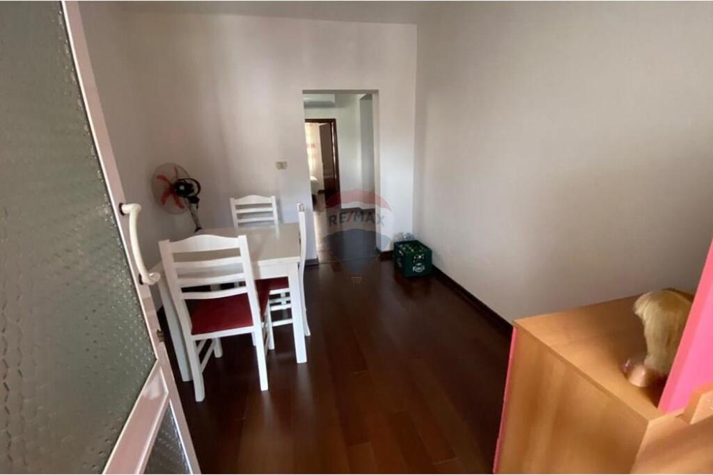 Apartament - Për Shitje - Laprakë