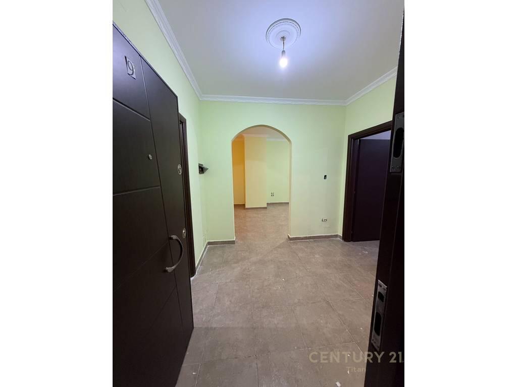 Shitet Apartament 2+1 Në Astir 125,000 €