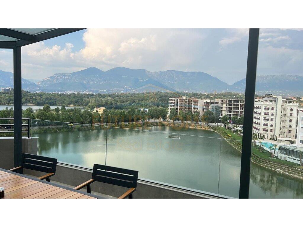 Appartamento di Lusso in Vendita con Vista Panoramica sul Lago Secco