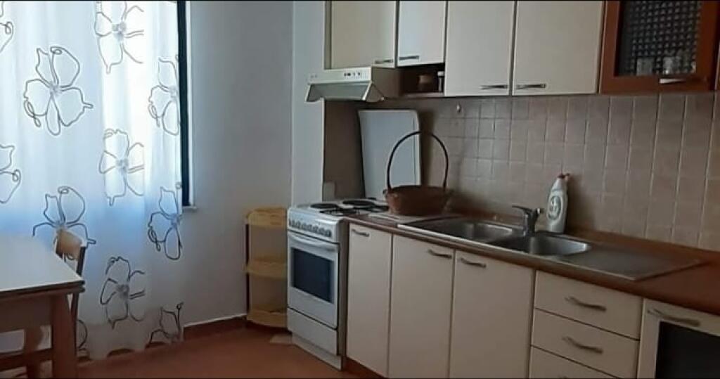 🏢 Appartamento 2+1 in affitto su Viale Gjergj Fishta, vicino al Tribunale!