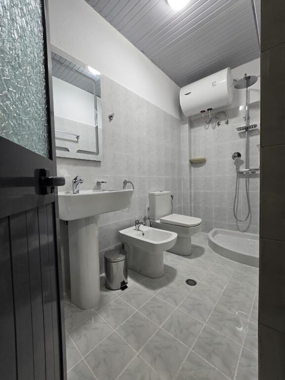 Vasil shanto 1st floor Villa 2+1+ Yard for rent