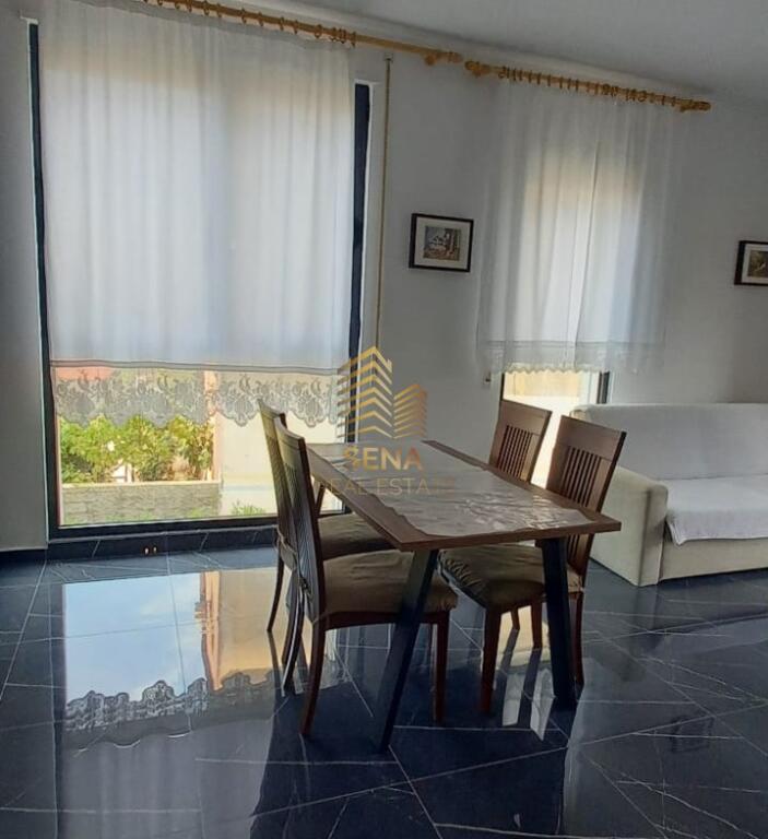 Affitto, Appartamento 2+1+2WC, Complesso ASL 2, 600 Euro/Mese