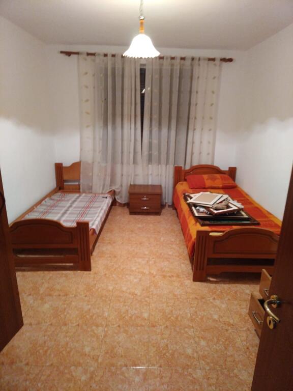 2+1, arredato, via karl gega stazione ferroviaria, prezzo 500 euro