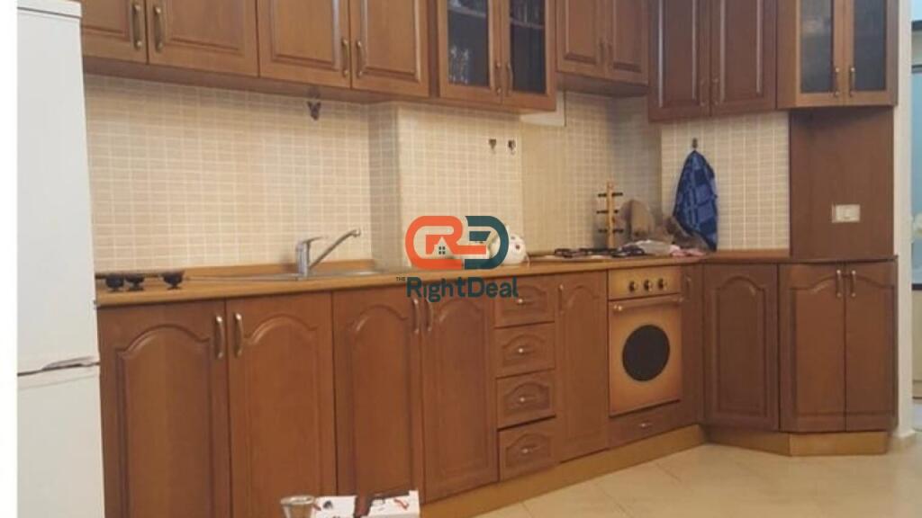 Tek Kodra e Diellit, Jepet me Qira, Apartament 1+1, Totalisht I Mobiluar!!