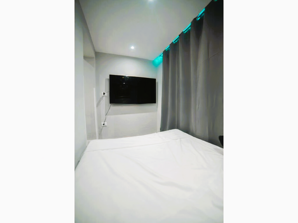 PRIVATE HOUSE FOR RENT AT 21 DHJETORI