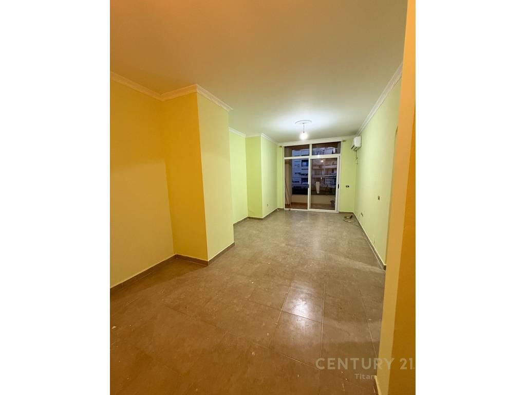 Shitet Apartament 2+1 Në Astir 125,000 €