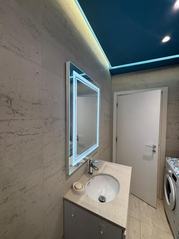 Affittasi Appartamento 2+1+1 con Balcone