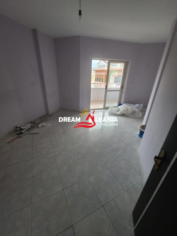 Apartament 3+1+2 WC ne Shitje ne Fresk, prane Fizikes Berthamore ne Tirane (ID 4131426)