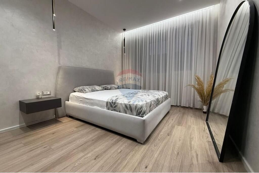 Liqeni i Thate, Kompleksi Veneto, Shesim Apartament 2+1.