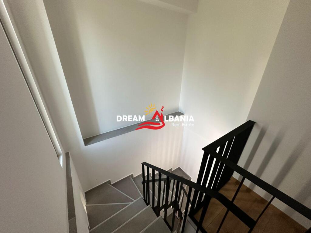 3-storey villa for rent in Mullet near OKO FARM (ID 4251424)
