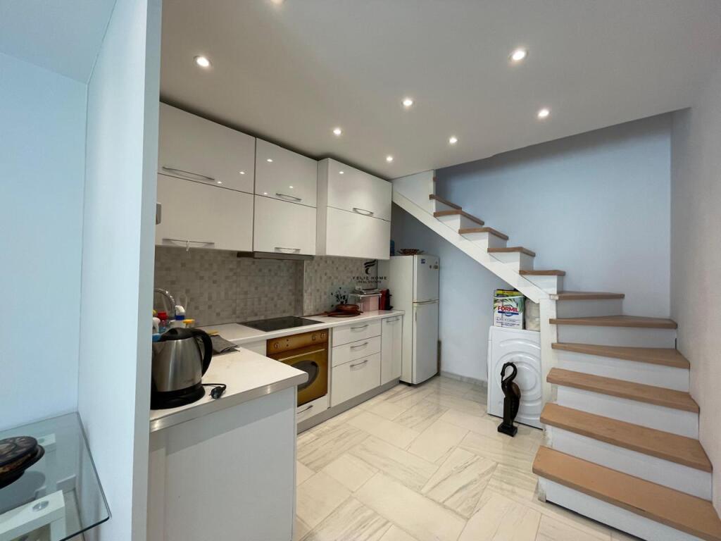 SHITET APARTAMENT 2+1 RRUGA E DIBRES 9.900.000 LEKE