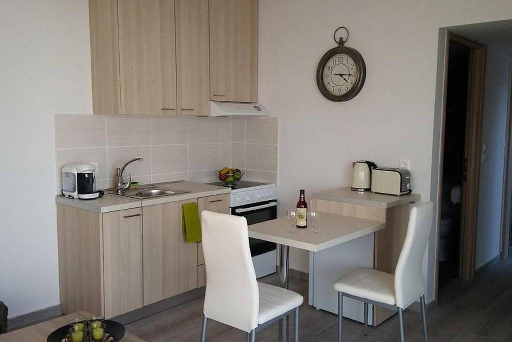 Apartament Me Qera 1+1 ne Astir (ID B2101277) Tirane