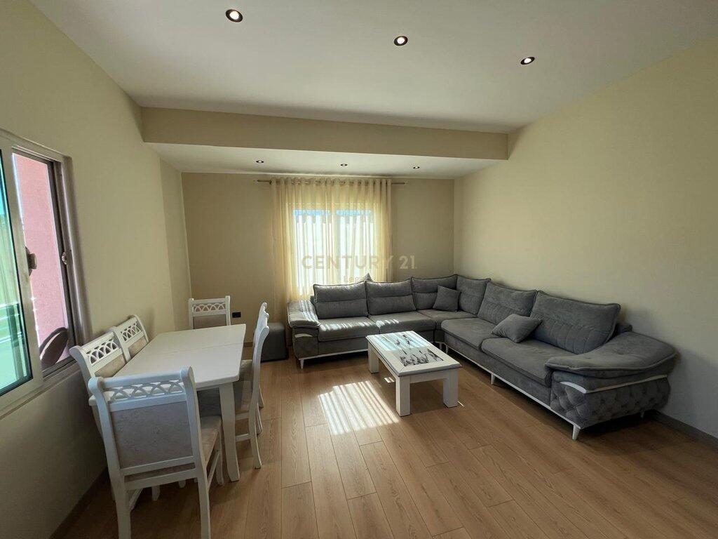 Appartamento 2+1 in affitto vicino alle Ville Americane. 550 € /Mese