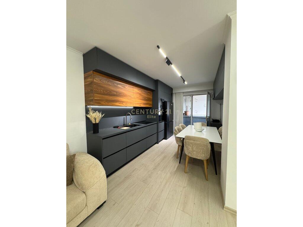 For Rent – Apartment 2+1+2 at Brryli, Bajram Curri Boulevard