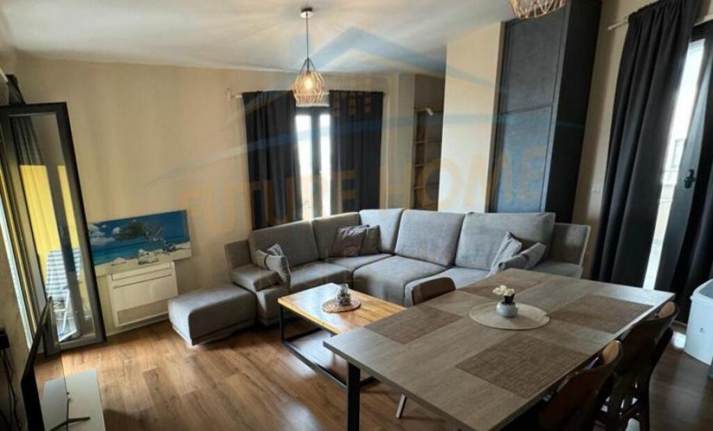 In Affitto | Appartamento 2+1 | Pazari i Ri, Tirana
