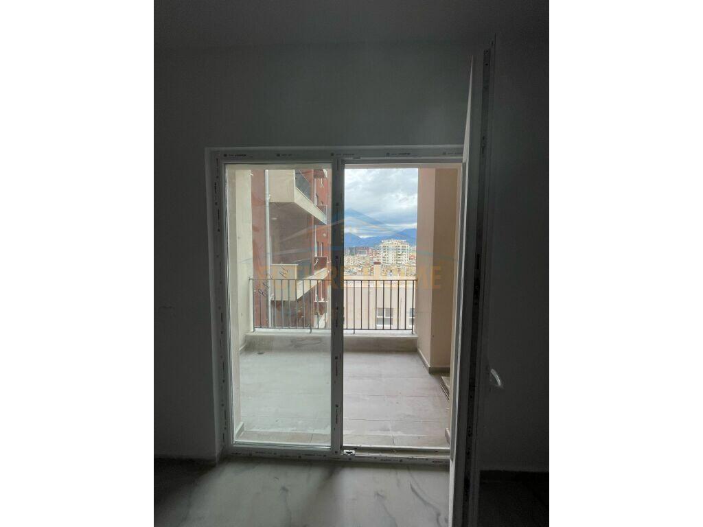 Shitet, Apartament 1+1  Kompleksi Aura  Laprake