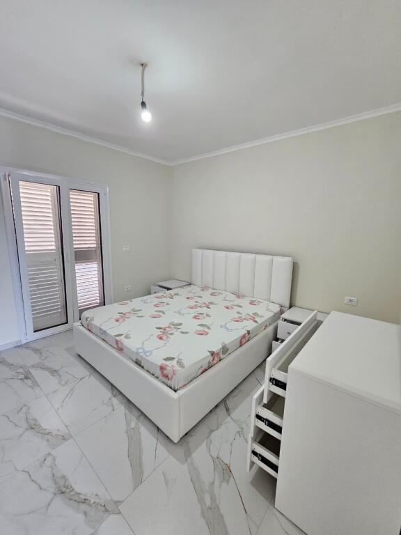AFFITTASI APPARTAMENTO 1+1 A KENETE DURRES