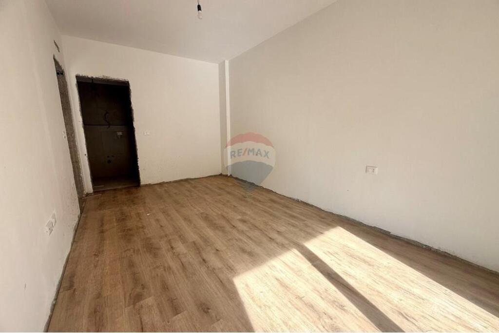 Apartament ne shitje 2+1 tek Rez. Aura!