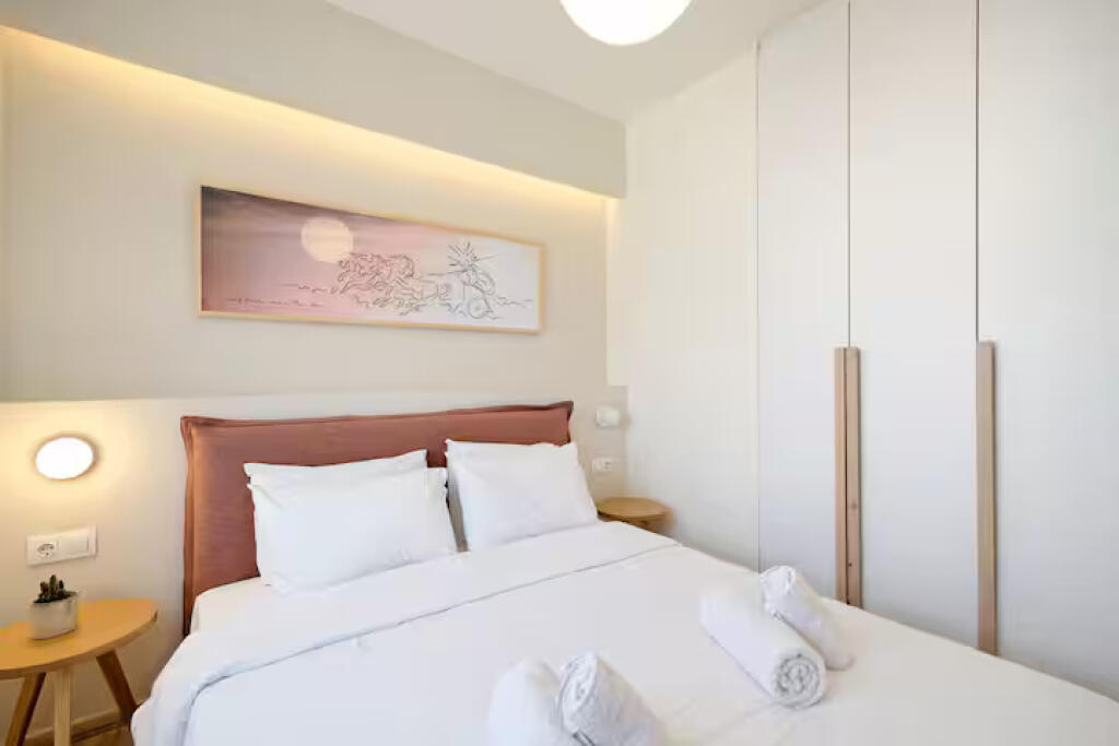 Apartment For Rent 2+1+2 At 21 Dhjetori (ID B2201505) Tirane