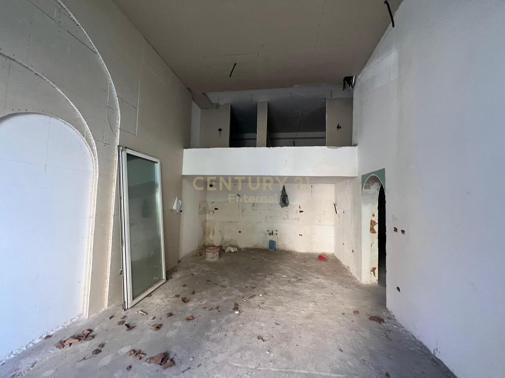 Appartamento 2+1 in vendita con una superficie di 130 m2 a prezzo d'occasione 128.000 euro 128.000 €