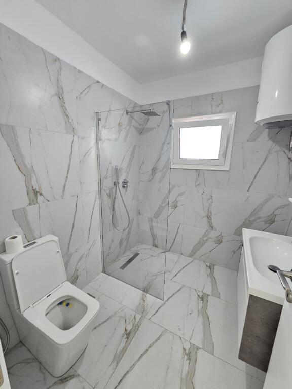 AFFITTASI APPARTAMENTO 1+1 A KENETE DURRES
