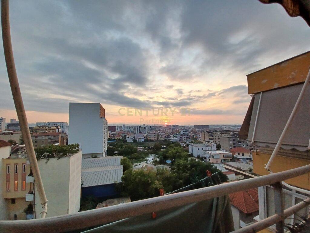 Vendiamo appartamento 2+1 con posto auto – Zona QSUT 205.000 €