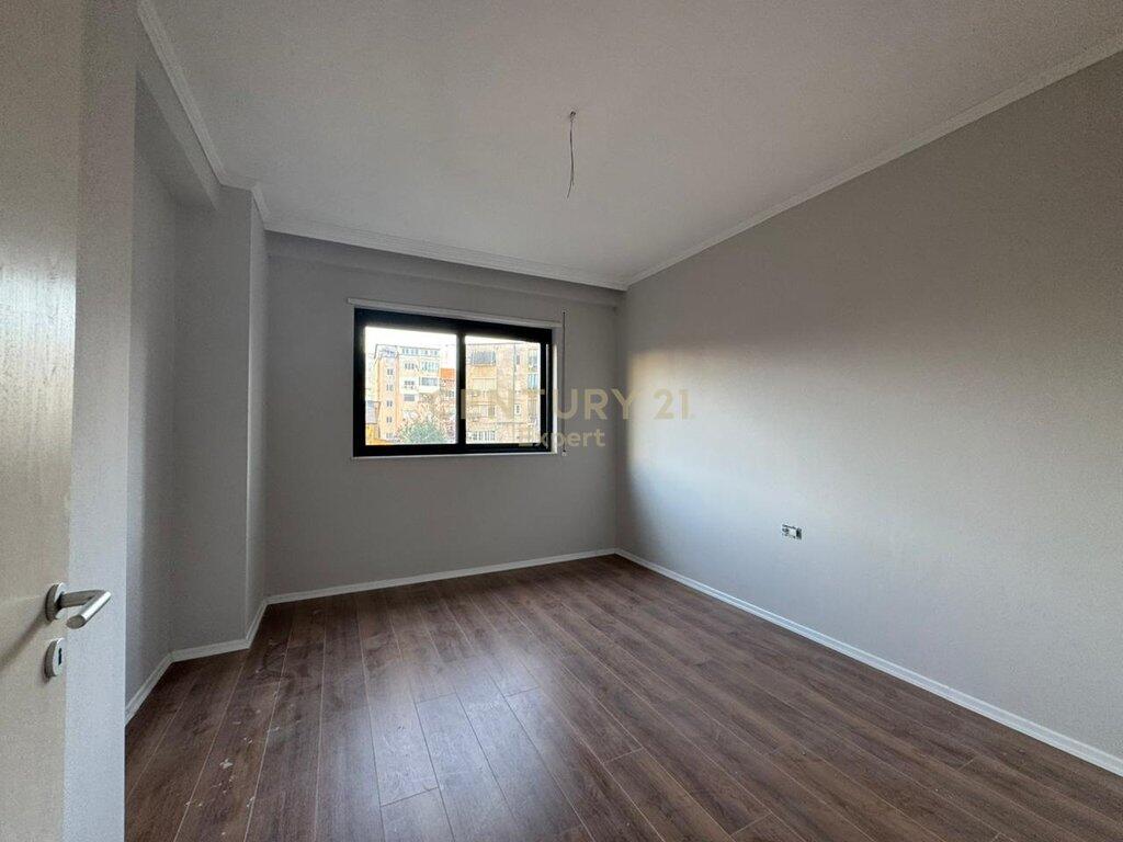 AFFITTIAMO APPARTAMENTO PER UFFICI IN VIA DURRESIT! 650 € /Mese