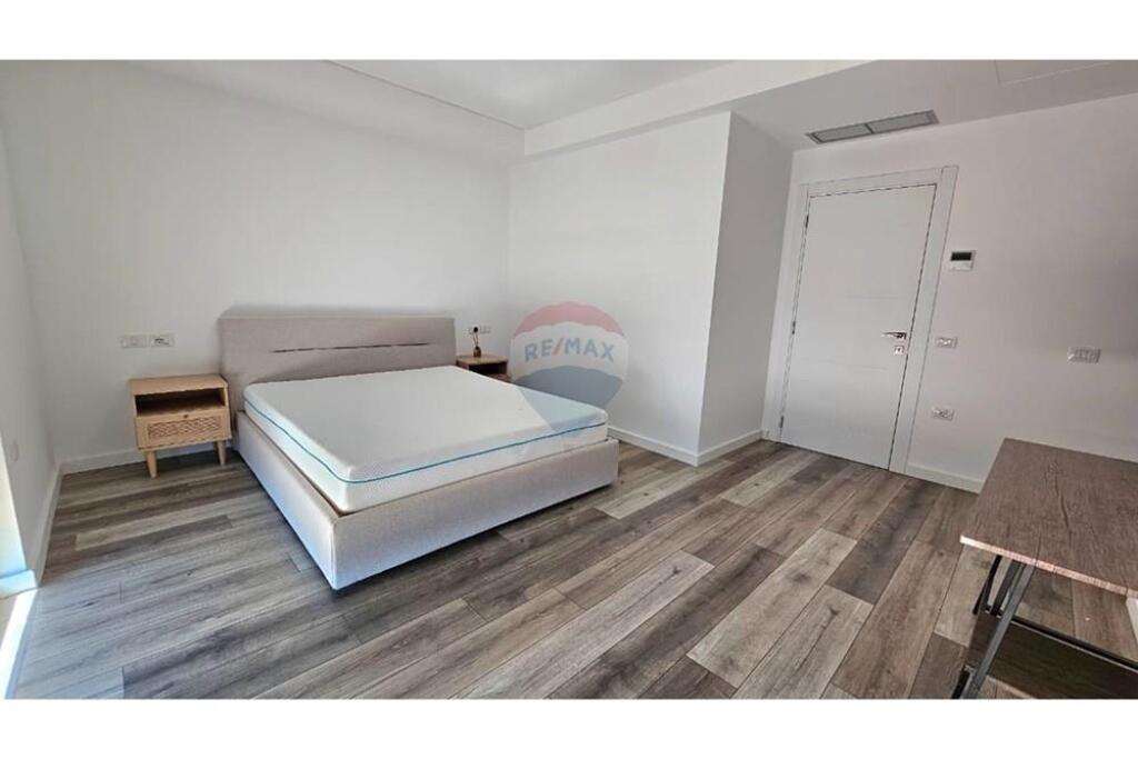 Villa - In Affitto - TEG, Tirana € 2,300