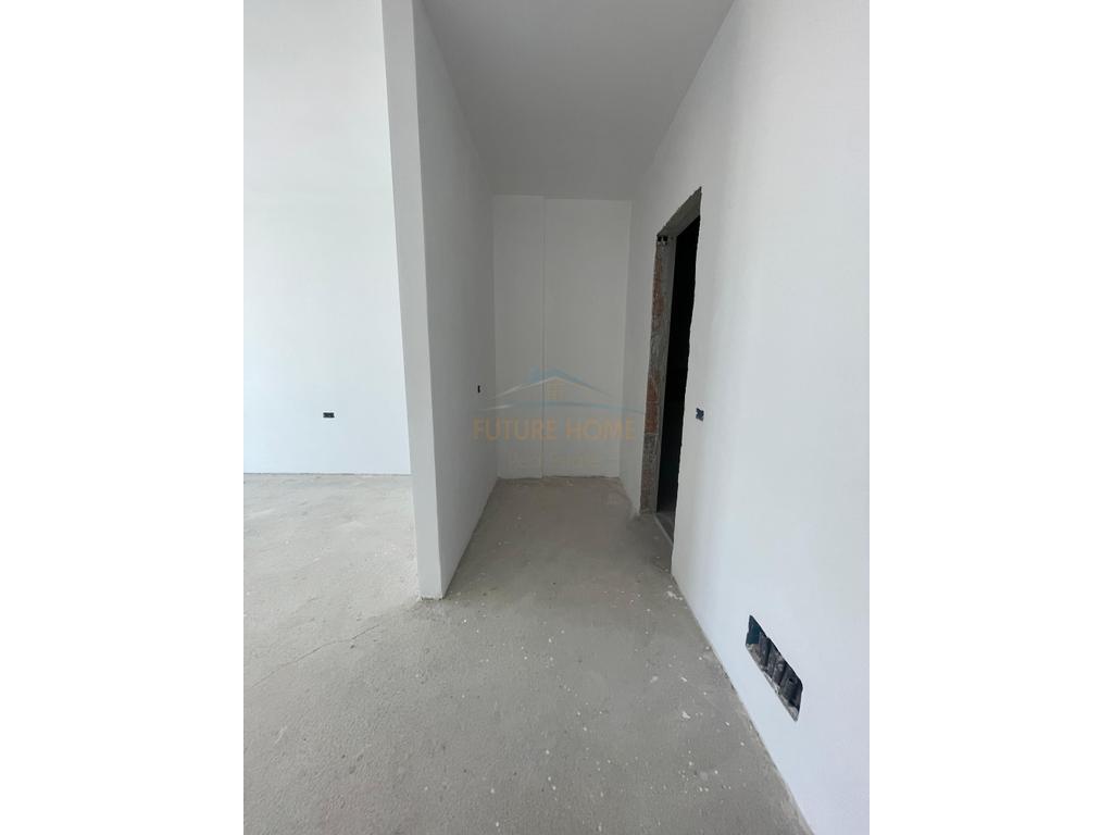 Appartamento 2+1+2+Posto Auto in Vendita  Lakeside Farke