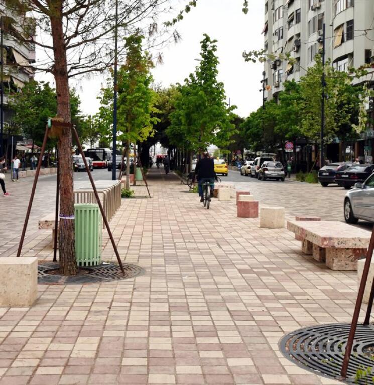 Business premises 500 m for rent on Blv. Zogu I (ID 42611356)
