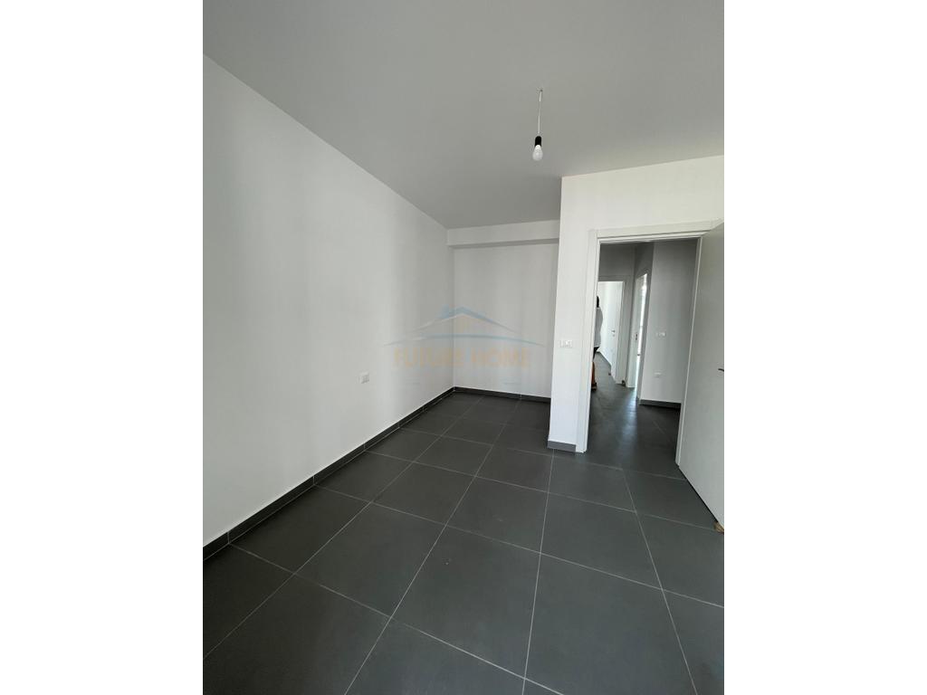 In vendita, Appartamento 3+1, Via 5 Maji, Tirana.