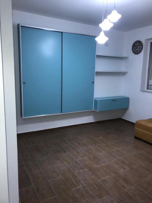 In vendita, monolocale vicino a Ferit Xhajko