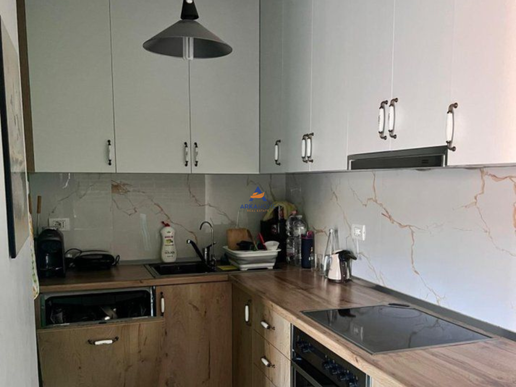 FOR RENT APARTMENT 2+1+BALCONY "COMMUNE OF PARIS" 650 EURO.