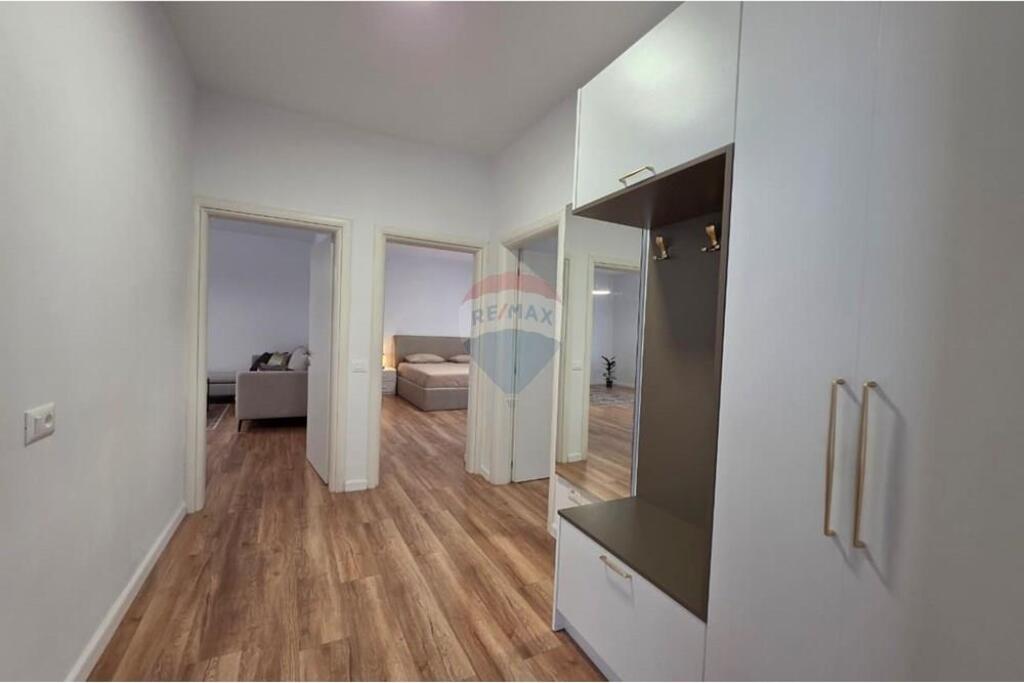 Apartament 2+1 me qira tek Petro Nini Luarasi