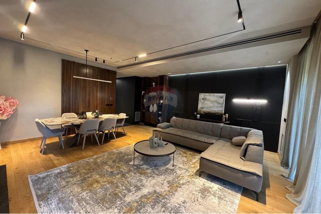 GARDEN BUILDING, APARTMENT 200m2 FOR SALE