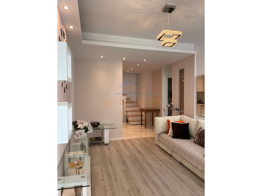 In vendita, Casa Privata 2+1+2, Oxhaku, Tirane.