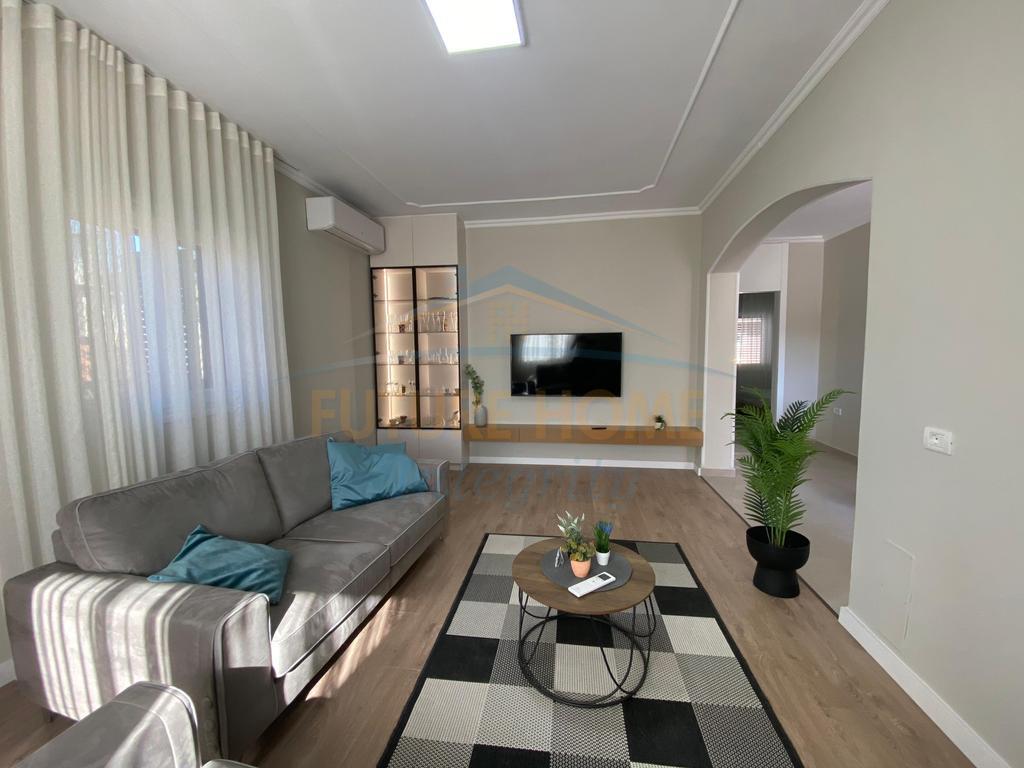 Qera, Apartament 2+1+2+Post Parkimi, Ish Tregu Elektrik, Tiranë