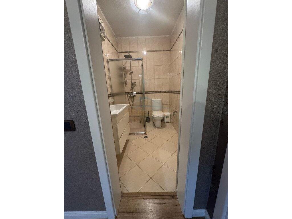 Shitet apartament 2+1+2 Bllok