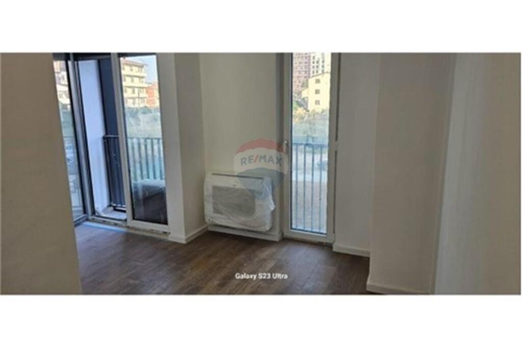 Commercial Space for Rent!