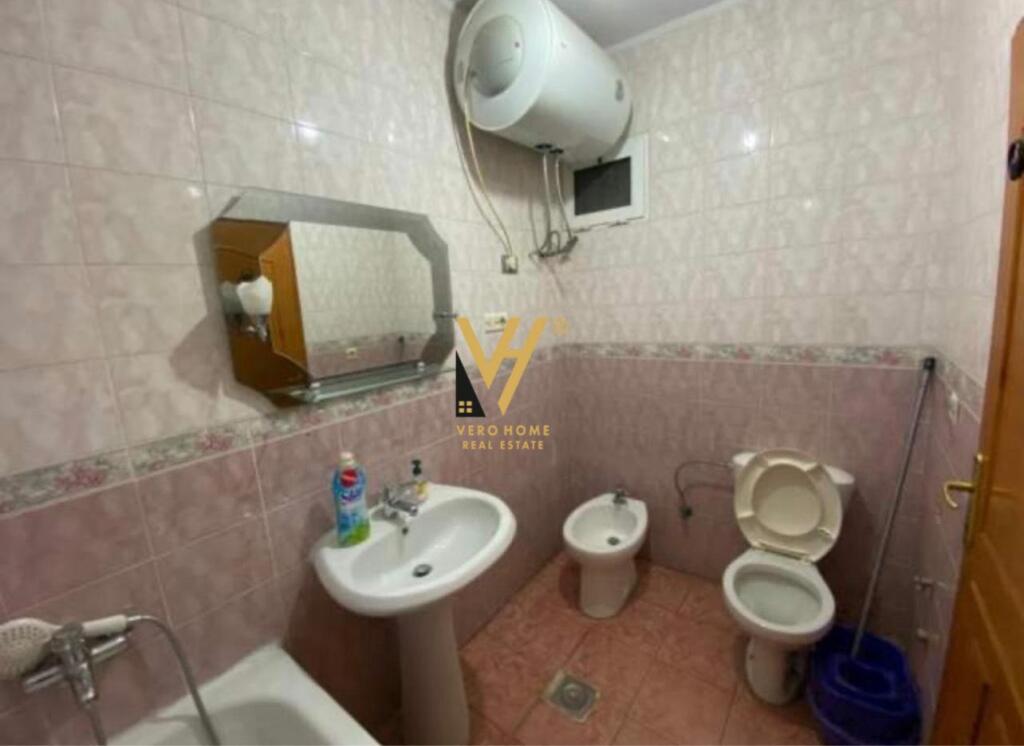 APPARTAMENTO 2+1+BLK IN AFFITTO A KOMUNA E PARISIT 450 EURO
