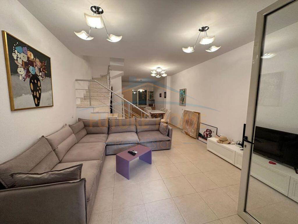 In vendita, Duplex Lura 1 Gjiri i Lalezit