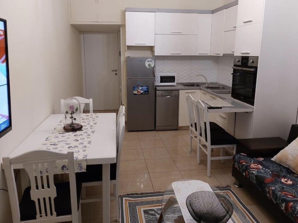 Apartment 2+1 for rent at Shallvaret