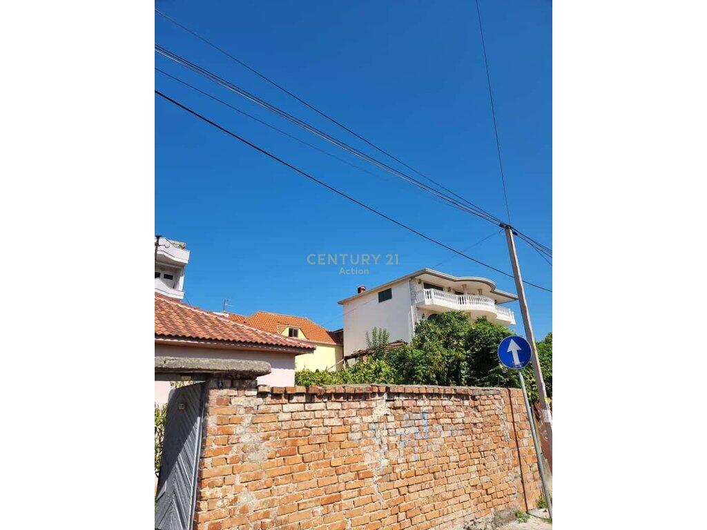 House for Sale in Ali Demi, Tirana – 294,000€ | 300 m²