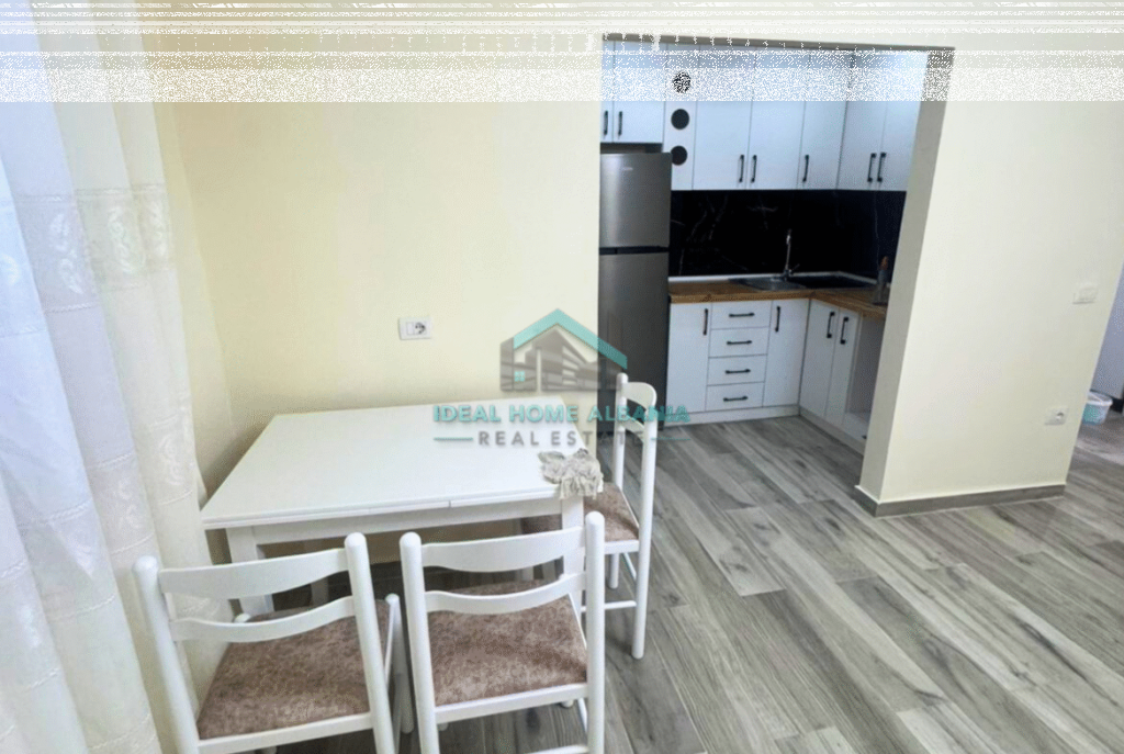Cole, Vlore- Appartamento 1+1+Negozio in vendita