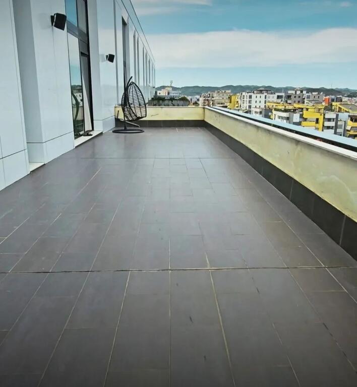 Appartamento duplex in affitto a Square21