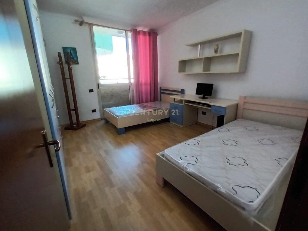 OCCASION!! Apartment 2+1+ 2 Balconies for sale at Komuna e Parisit